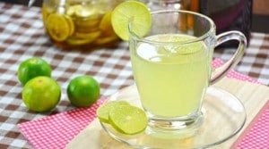 água com limão