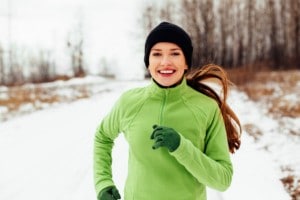 woman-running-in-the-snow